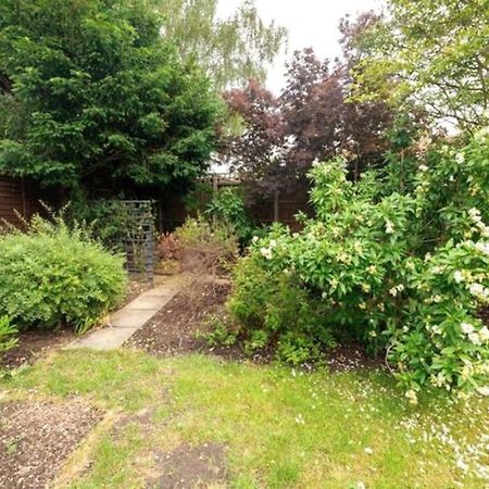 Spacious Family Bungalow With Garden For Up To 7 Epsom Exterior foto
