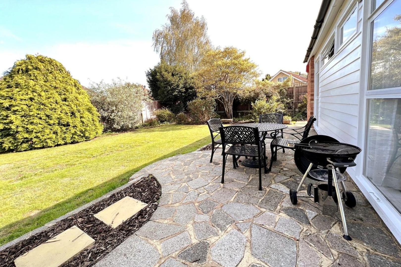 Spacious Family Bungalow With Garden For Up To 7 Epsom Exterior foto